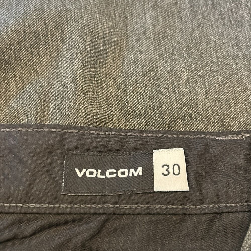 Volcom Dark gray Flat Front Shorts Casual Style Size 30 New - Picture 7 of 11